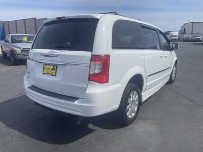 2016 Chrysler Town & Country, $25993. Photo 8