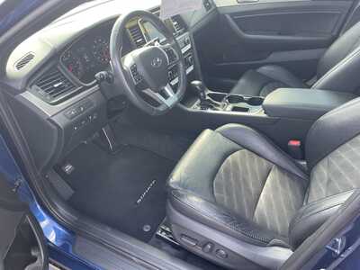 2019 Hyundai Sonata, $16986. Photo 12