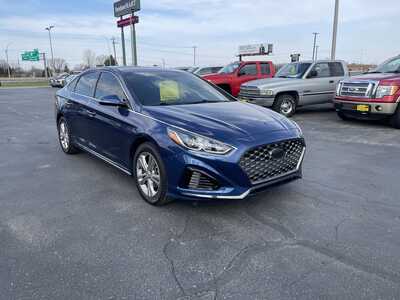 2019 Hyundai Sonata, $16986. Photo 2