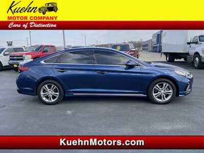 2019 Hyundai Sonata, $16986. Photo 1