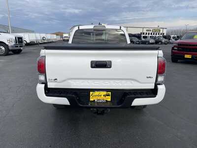 2020 Toyota Tacoma, $39967. Photo 7