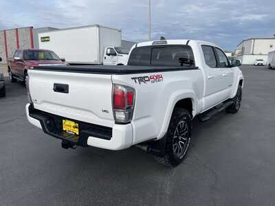 2020 Toyota Tacoma, $39967. Photo 8