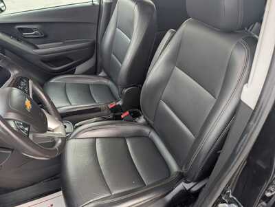 2021 Chevrolet Trax, $11993. Photo 12