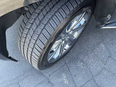 2018 GMC Yukon XL, $24985. Photo 10