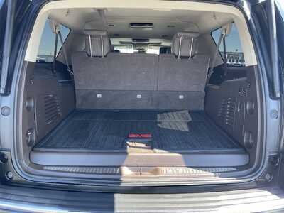 2018 GMC Yukon XL, $24985. Photo 9