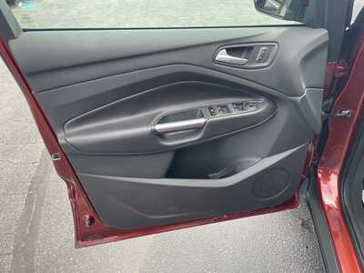 2014 Ford Escape, $9996. Photo 11