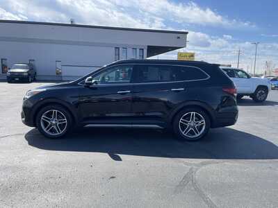 2017 Hyundai Santa Fe, $15337. Photo 5