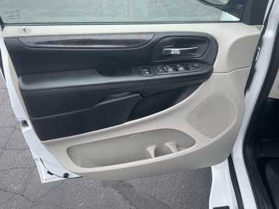 2019 Dodge Grand Caravan, $19987. Photo 11