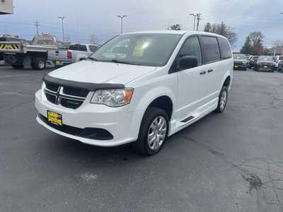 2019 Dodge Grand Caravan, $19987. Photo 4