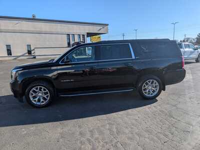 2017 GMC Yukon XL, $9495. Photo 5