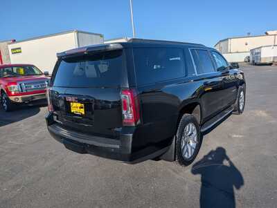 2017 GMC Yukon XL, $9495. Photo 8