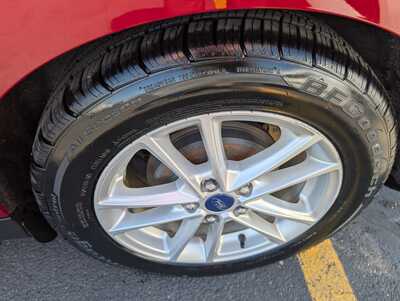 2016 Ford Focus, $8995. Photo 9