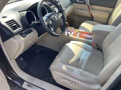 2012 Toyota Highlander, $16995. Photo 12
