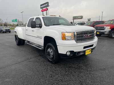 2011 GMC 3500 Crew Cab, $22989. Photo 2