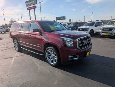 2017 GMC Yukon XL, $23926. Photo 2
