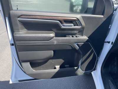 2024 GMC 3500 Crew Cab, $49936. Photo 12