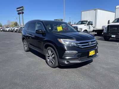 2016 Honda Pilot, $19995. Photo 2