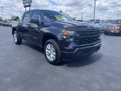 2022 Chevrolet 1500 Crew Cab, $24992. Photo 2