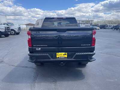 2022 Chevrolet 1500 Crew Cab, $24992. Photo 7