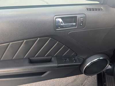 2013 Ford Mustang, $20997. Photo 10