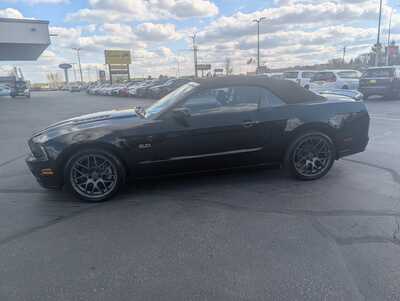 2013 Ford Mustang, $20997. Photo 5