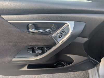 2013 Nissan Altima, $10495. Photo 10