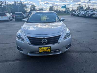 2013 Nissan Altima, $10495. Photo 3