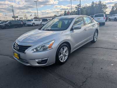 2013 Nissan Altima, $10495. Photo 4