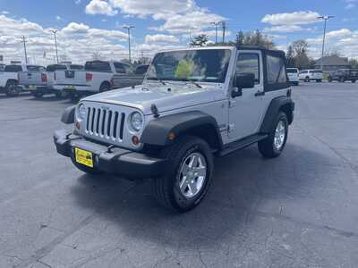 2011 Jeep Wrangler, $15993. Photo 4