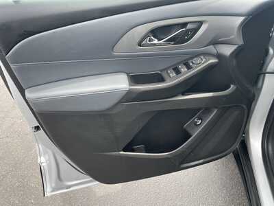 2021 Chevrolet Traverse, $19995. Photo 11