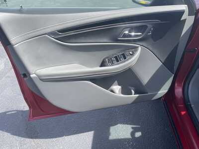 2015 Chevrolet Impala, $10995. Photo 11