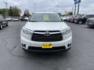 2015 Toyota Highlander, $21937. Photo 3