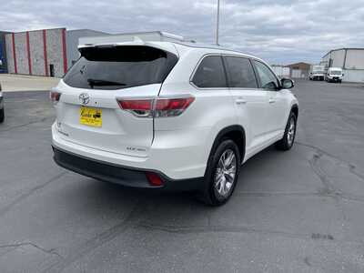 2015 Toyota Highlander, $21937. Photo 8