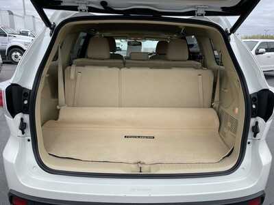 2015 Toyota Highlander, $21937. Photo 9