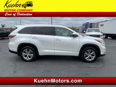 2015 Toyota Highlander, $21937. Photo 1