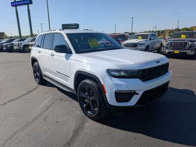 2024 Jeep Grand Cherokee, $33985. Photo 2