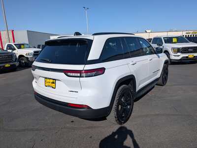 2024 Jeep Grand Cherokee, $33985. Photo 8