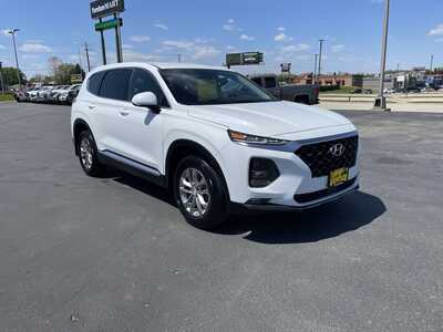 2019 Hyundai Santa Fe, $16987. Photo 2