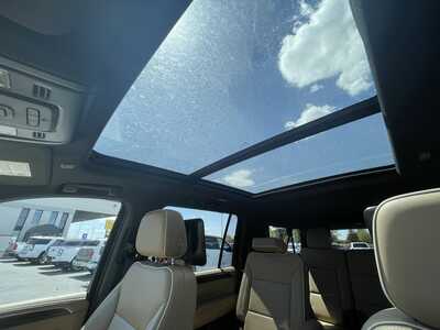 2021 Chevrolet Suburban, $39983. Photo 11