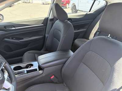 2023 Nissan Altima, $25995. Photo 8