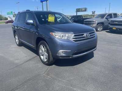 2013 Toyota Highlander, $17986. Photo 2