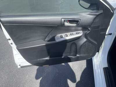 2014 Toyota Camry, $8995. Photo 10