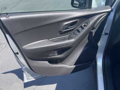 2017 Chevrolet Trax, $9995. Photo 11