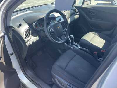2017 Chevrolet Trax, $9995. Photo 12