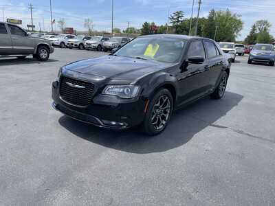 2015 Chrysler 300, $18985. Photo 4