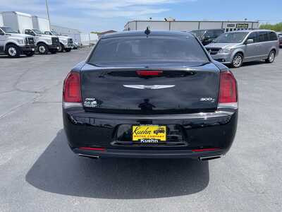 2015 Chrysler 300, $18985. Photo 7