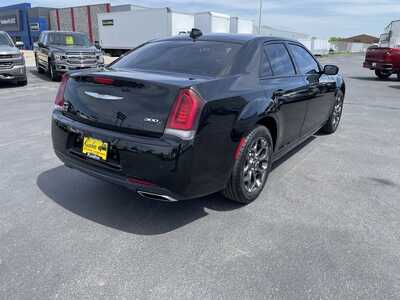 2015 Chrysler 300, $18985. Photo 8
