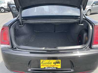 2015 Chrysler 300, $18985. Photo 9