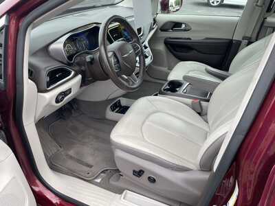2017 Chrysler Pacifica, $13996. Photo 12