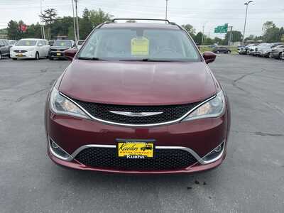 2017 Chrysler Pacifica, $13996. Photo 3